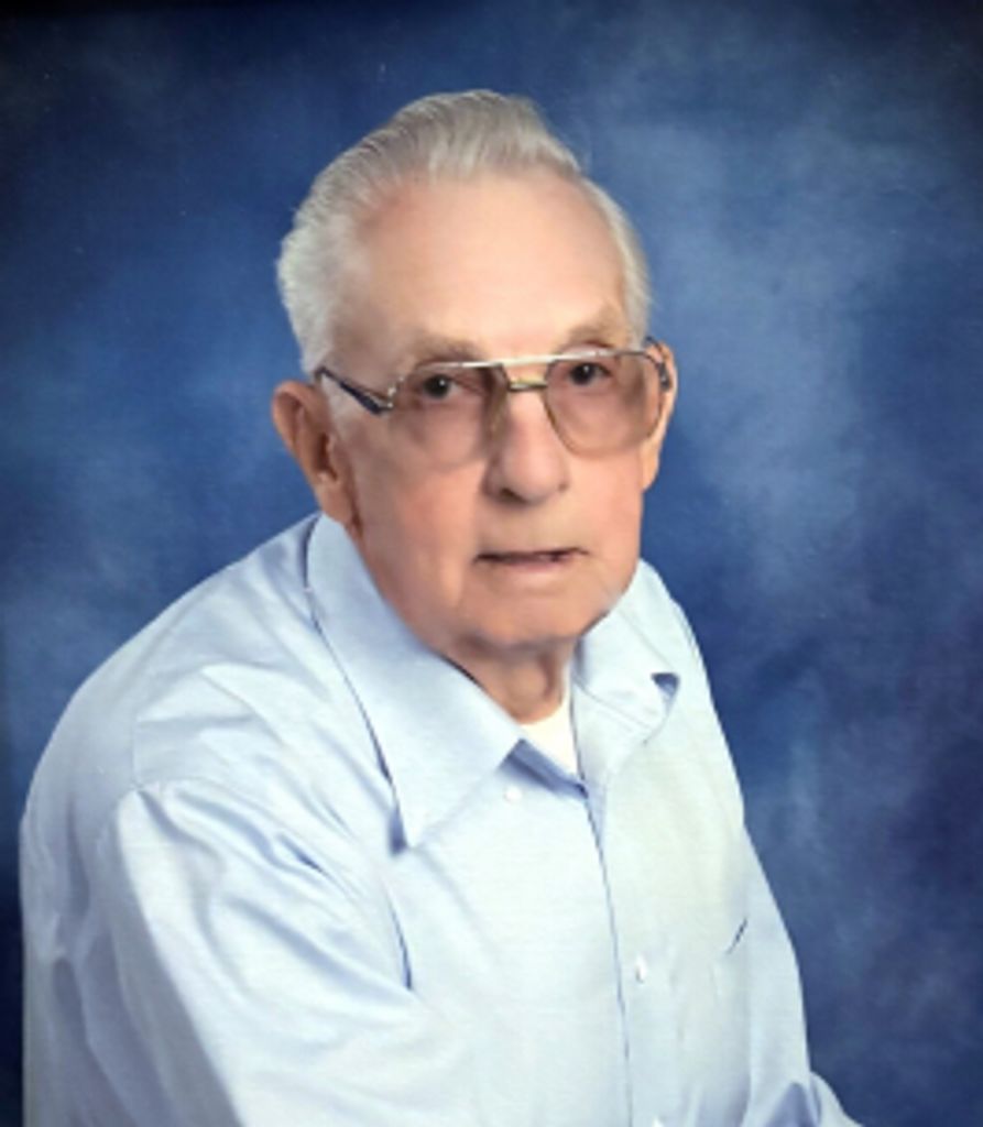 Lloyd Mccall Profile Photo