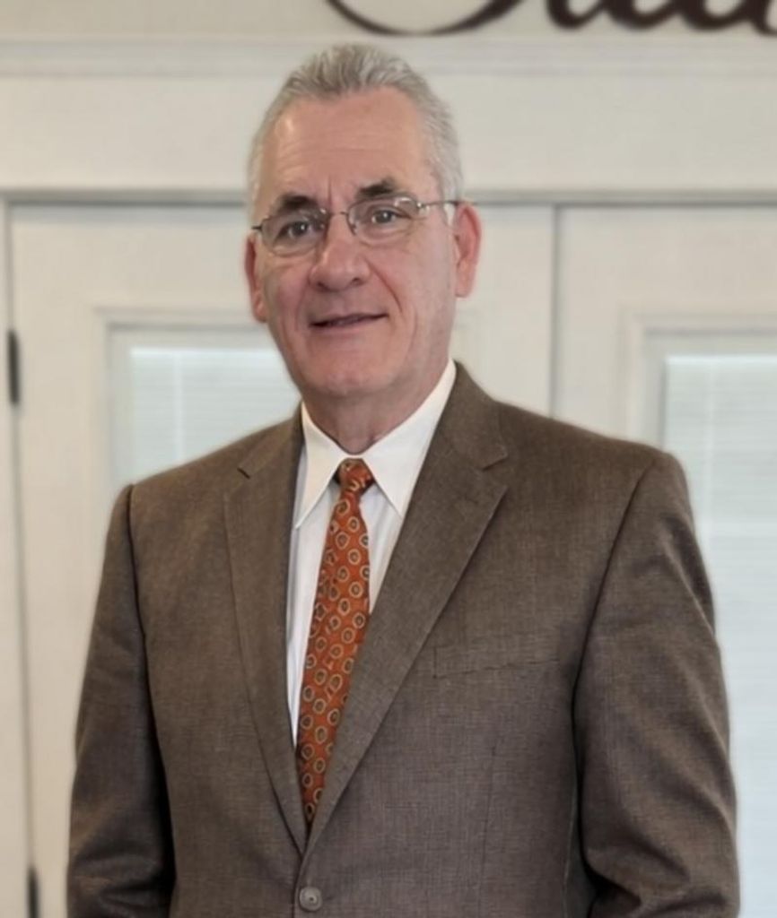 Stuart Douglas Tate Profile Photo