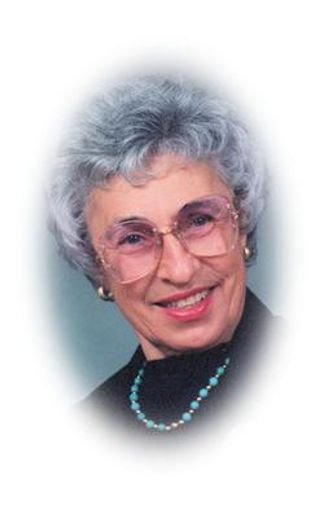Elsie Bernabe photo gallery thumbnail 1 of 1