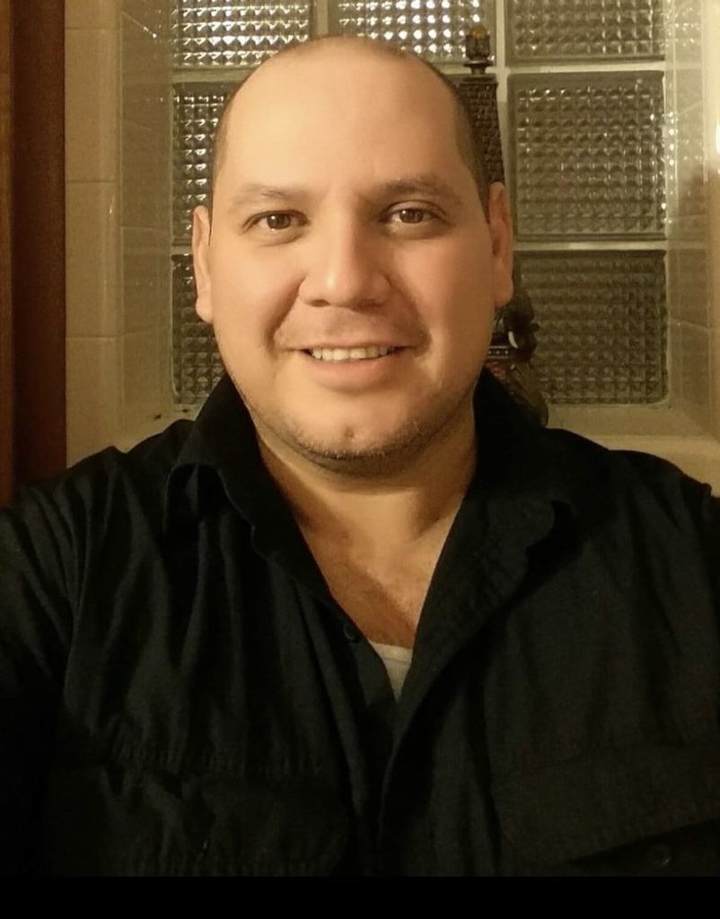 Daniel E. Salinas
