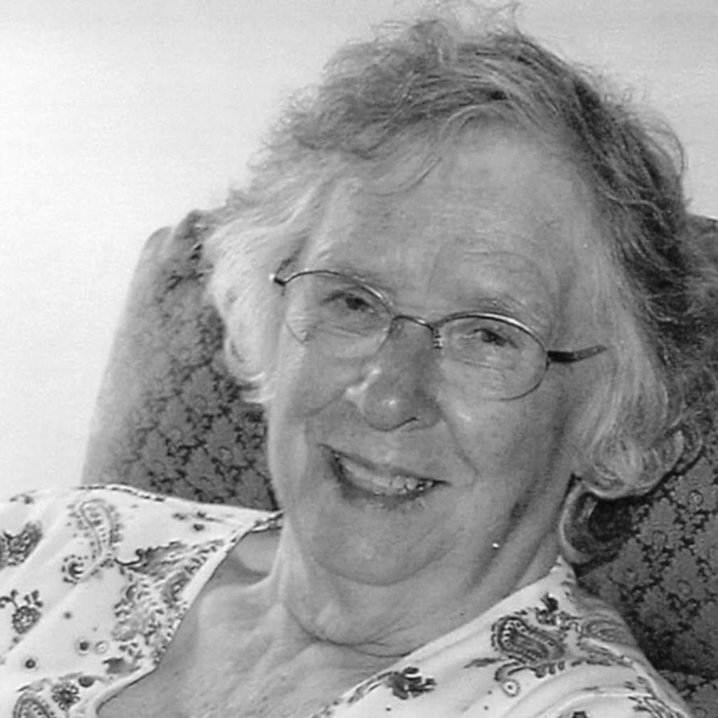 Evelyn M Lambert