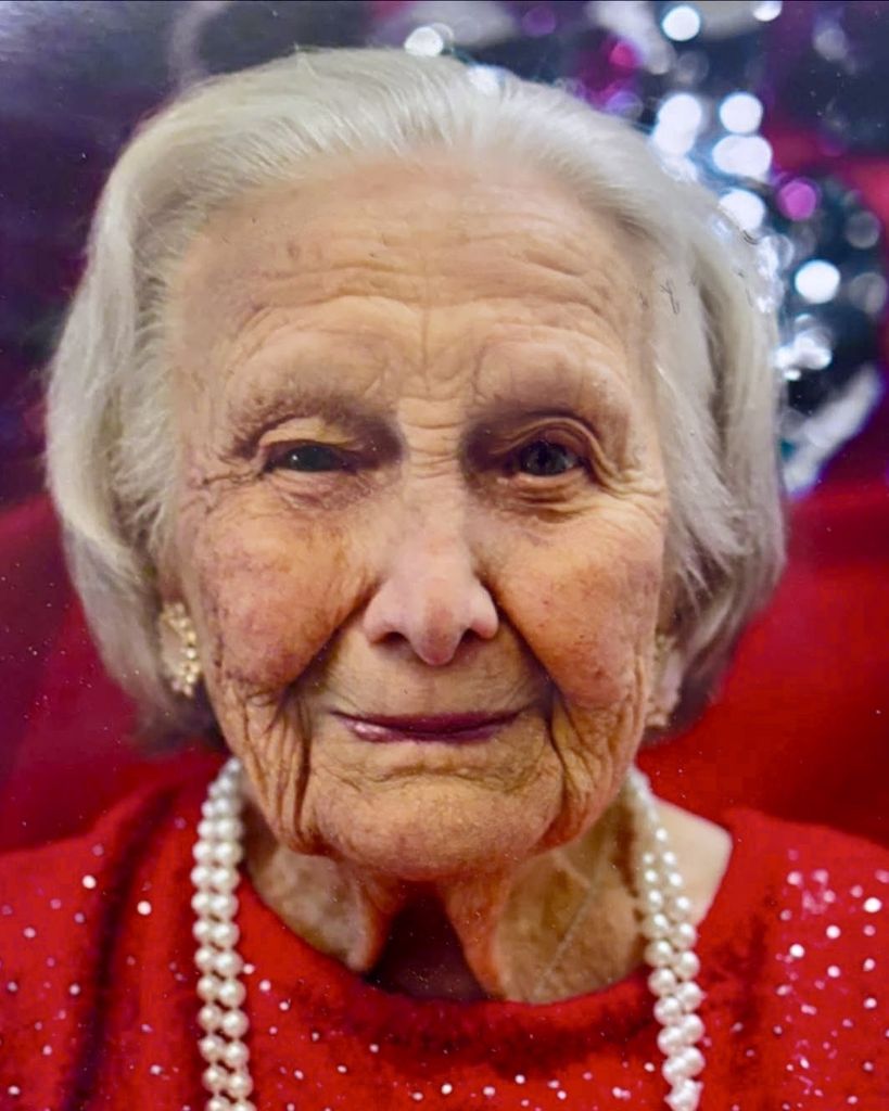 Aline Marie Hutyra Profile Photo