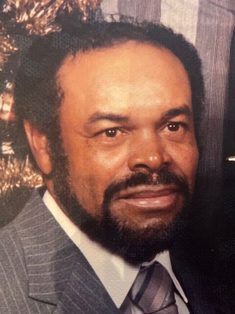 Thomas Bryant Phillips Profile Photo