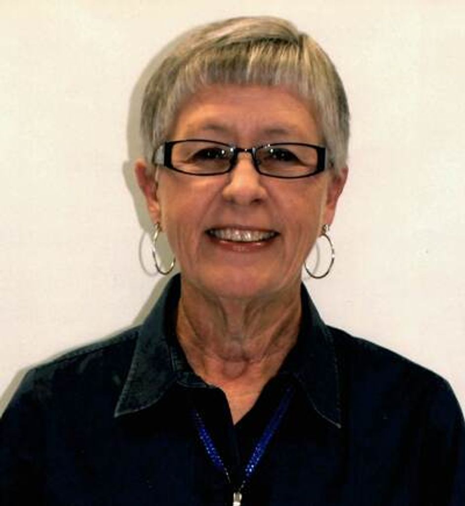 Vicki Hodge Profile Photo