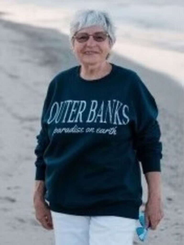 Linda Lee Rainaud