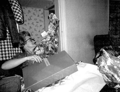 Virginia Gordon photo gallery thumbnail 11 of 33