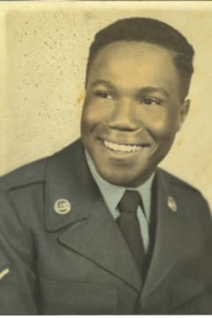 Mr. Raymond  Bonner