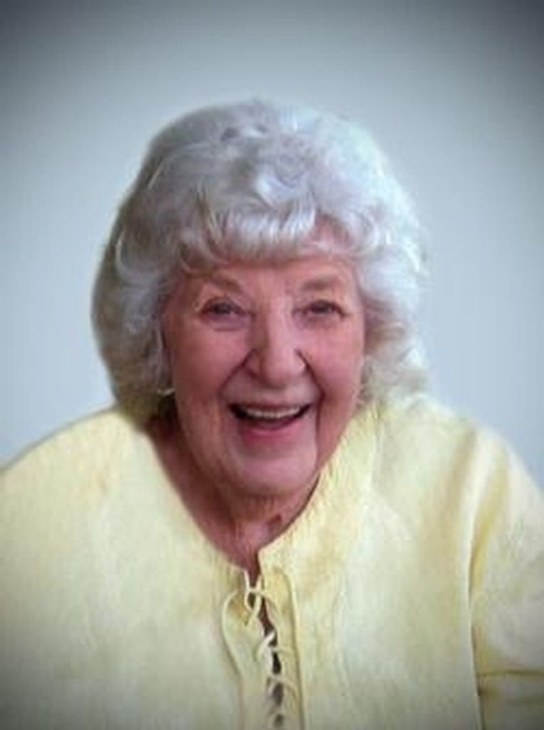 Lola Davis Profile Photo