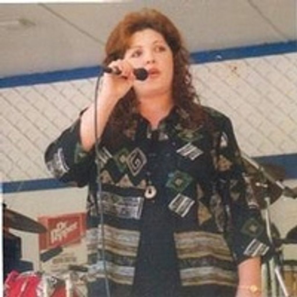 Vicky  Darlette Gill