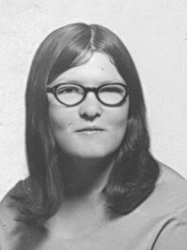 Donna Elizabeth Holmes Hodge