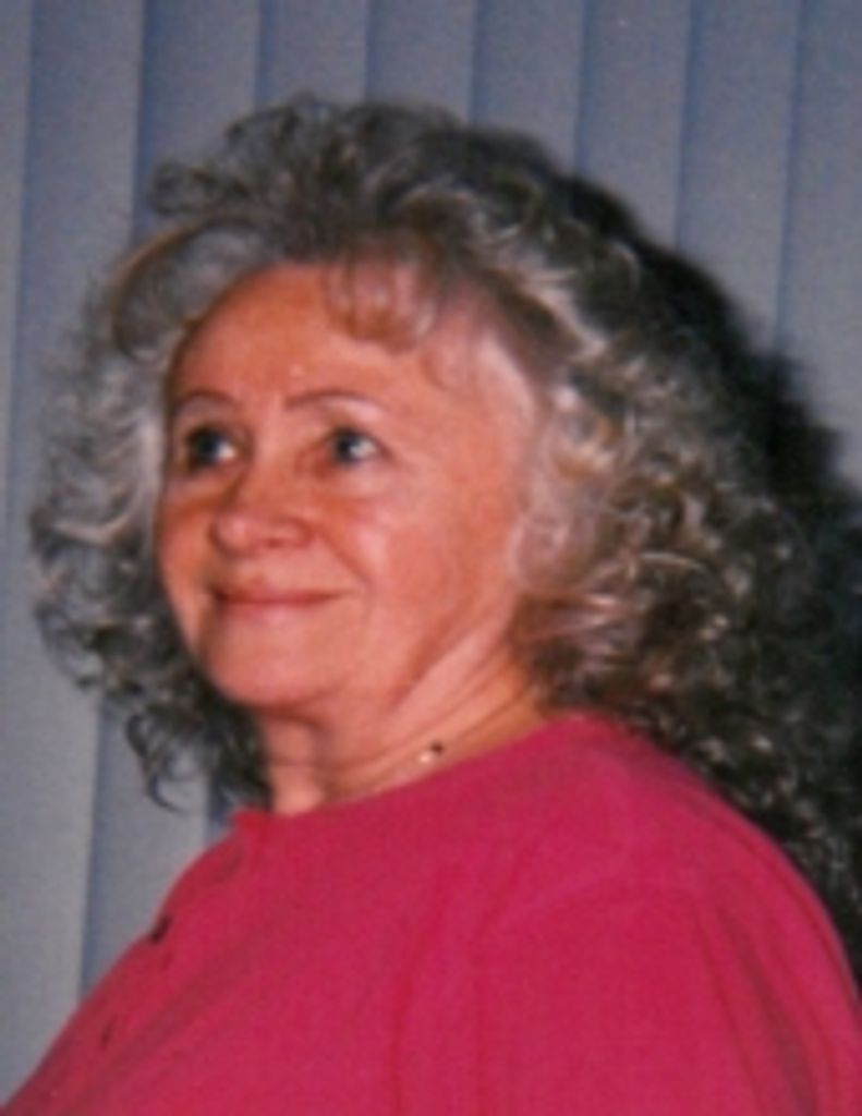Janina "Nina" Zabinski