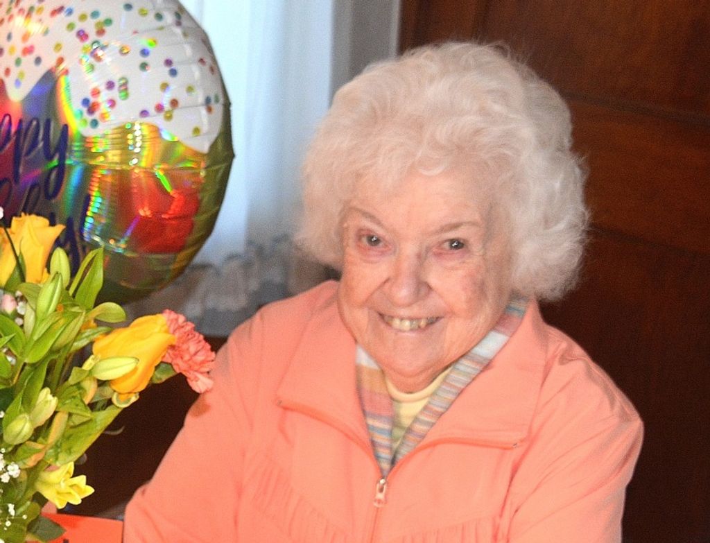 Glenna E. (Allen)  Karvoski