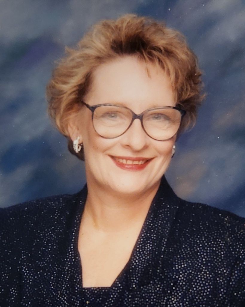 Evelyn Gray
