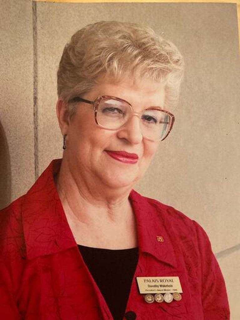 Dot Wakefield Profile Photo