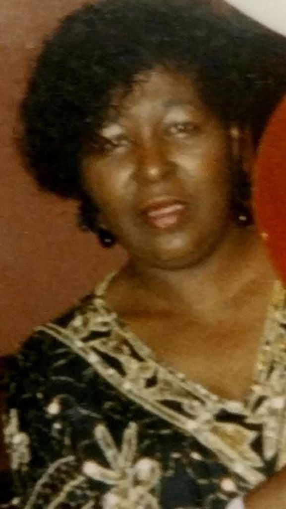 Selenia Royale Berry Profile Photo