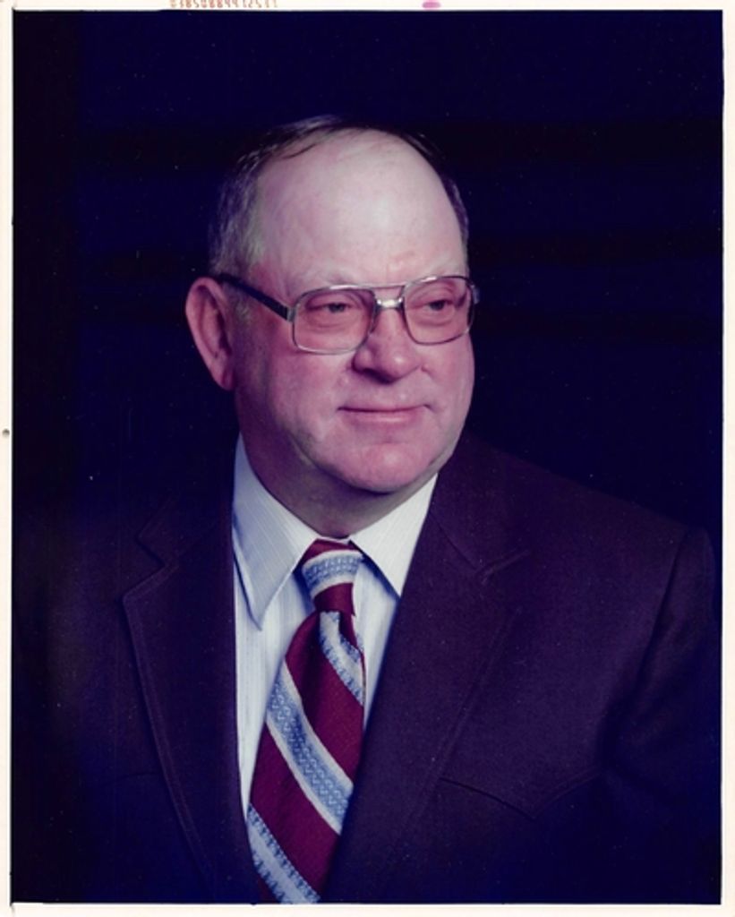 Raymond Louis Eagle Profile Photo