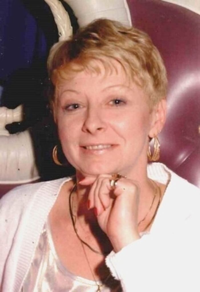 Sandra "Sandy" Middleton