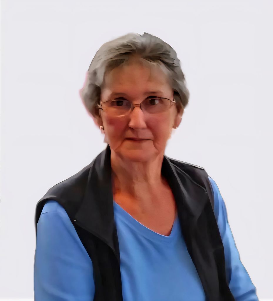 Caroline Hilton Profile Photo