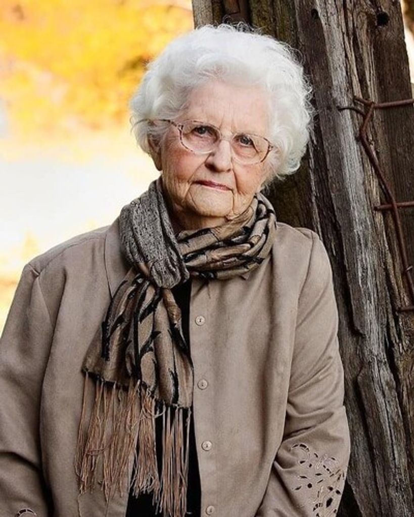 Erma Rhea Moore Profile Photo
