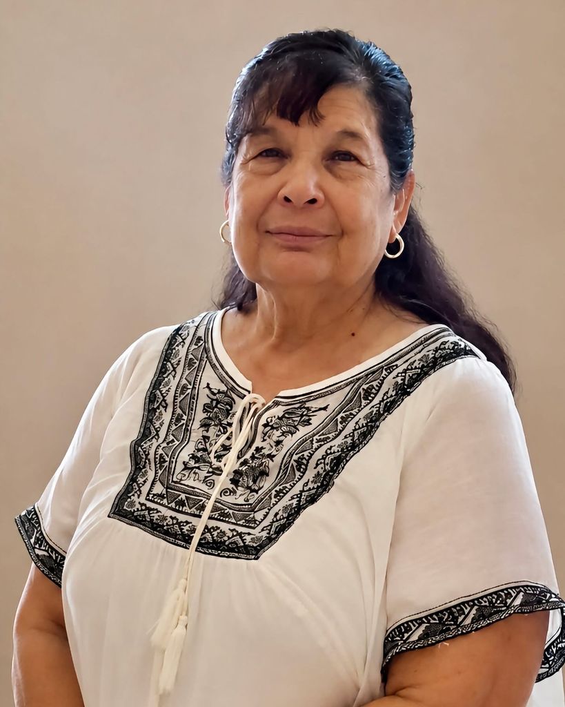 Eva Padilla Profile Photo