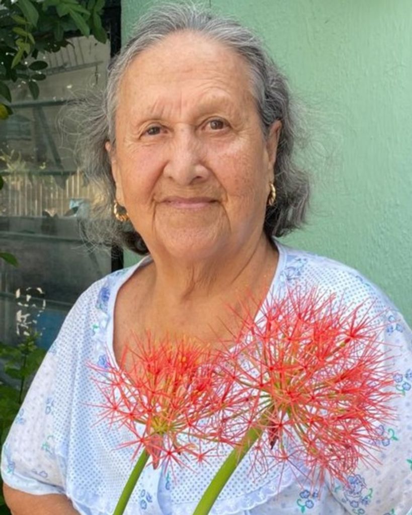 Esther Gonzalez De Cardenas