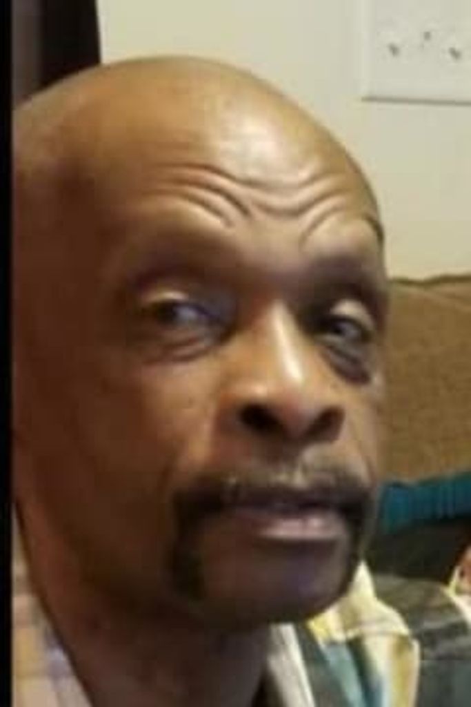 Louis  Echols