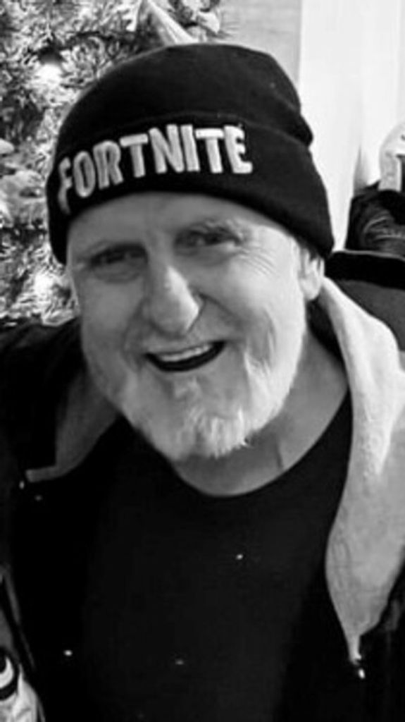 Daniel Robert Edwards Profile Photo