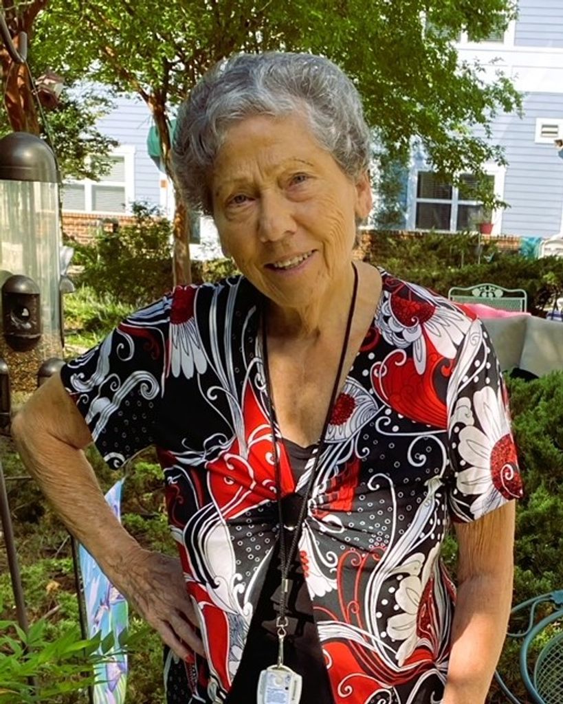 Carolyn (Walker)  Minor Profile Photo