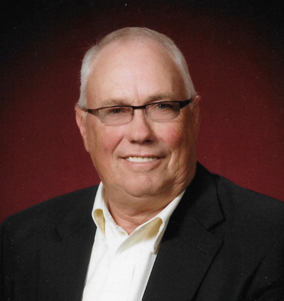 Lloyd John Isch Profile Photo