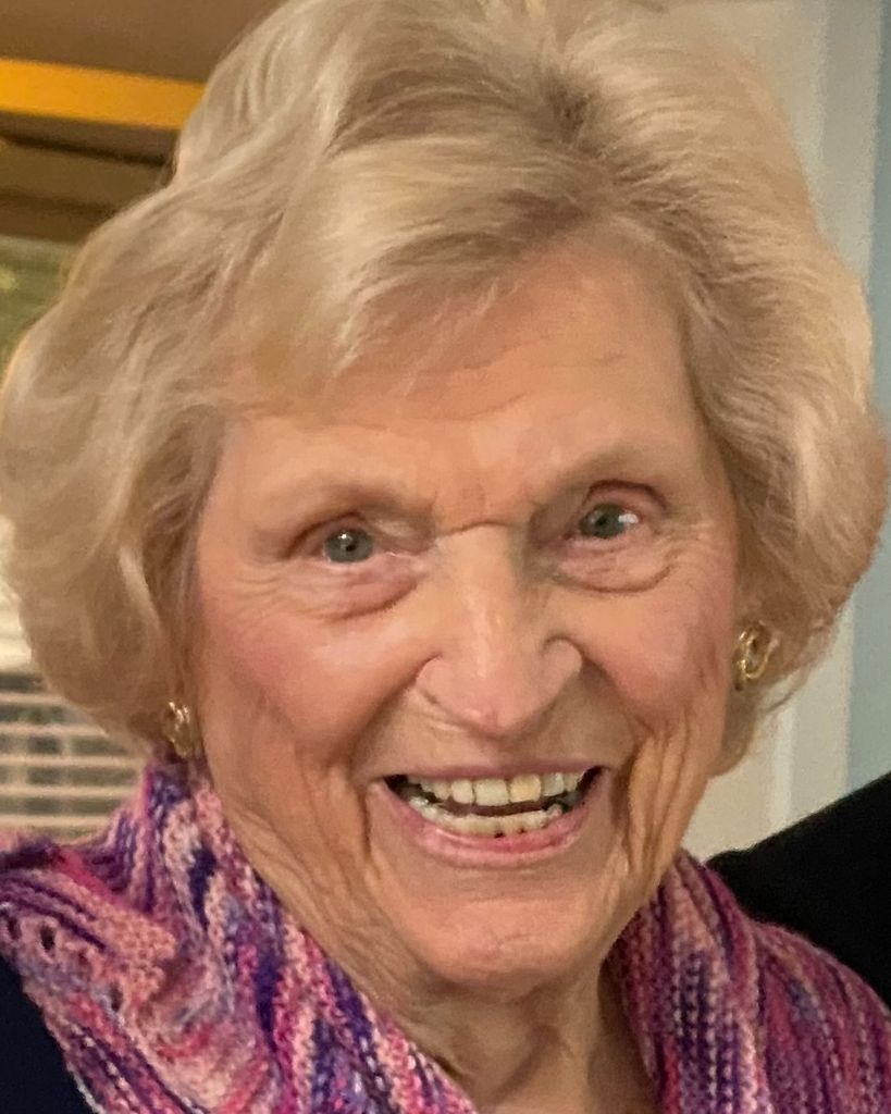 Sarah "Leona" White