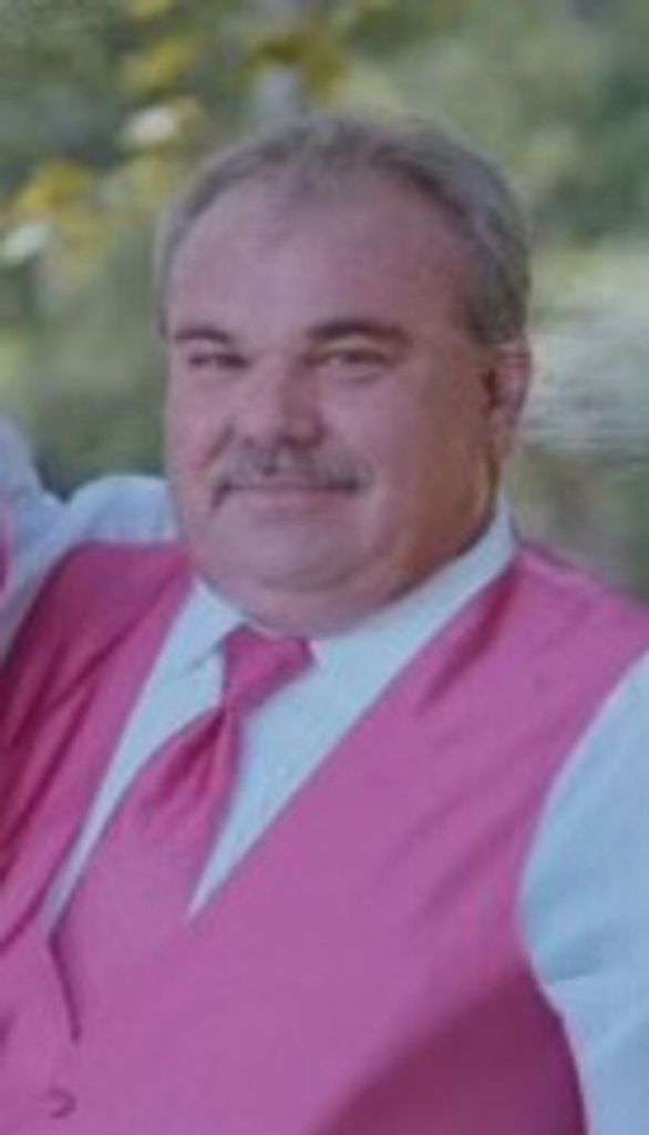 Brian Holmes Profile Photo