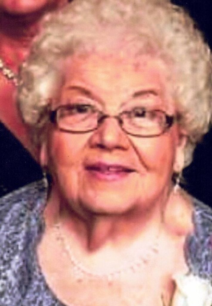 Dolores " Dee" (Sedlar)  Petrus