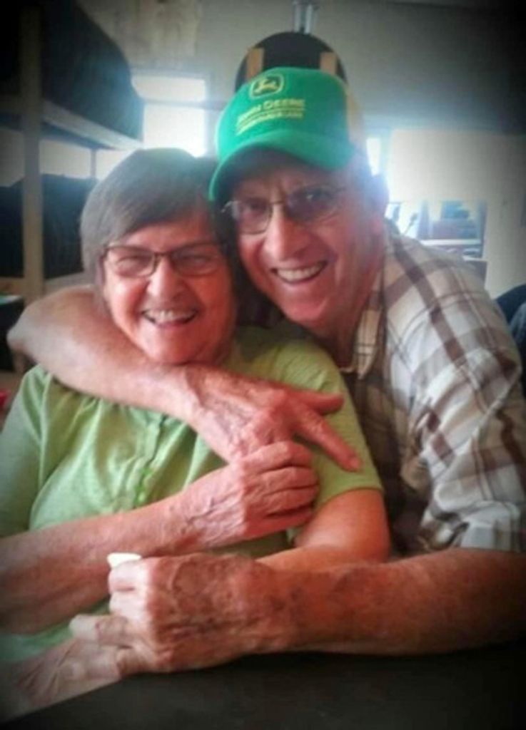 E.J. Hampton Profile Photo