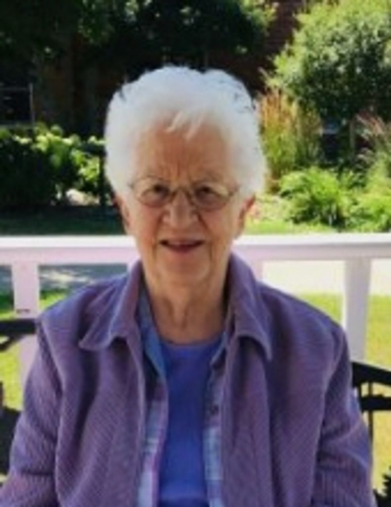 Ninabelle Moore
