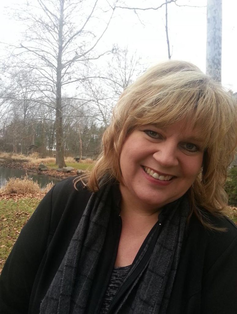 Lisa Lenore Schlabach Profile Photo