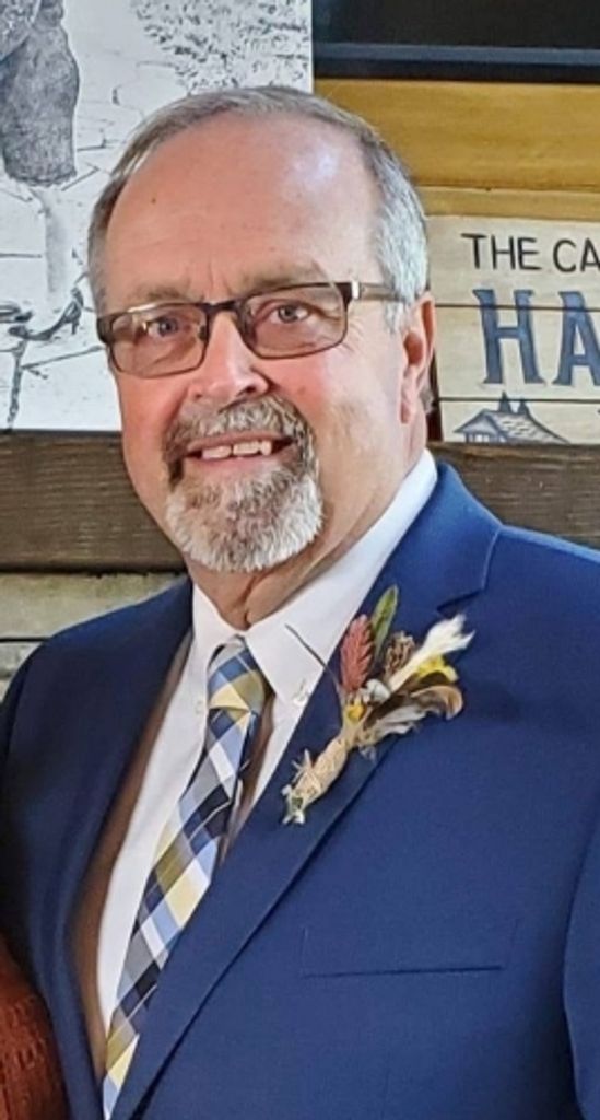 Larry Earl Profile Photo