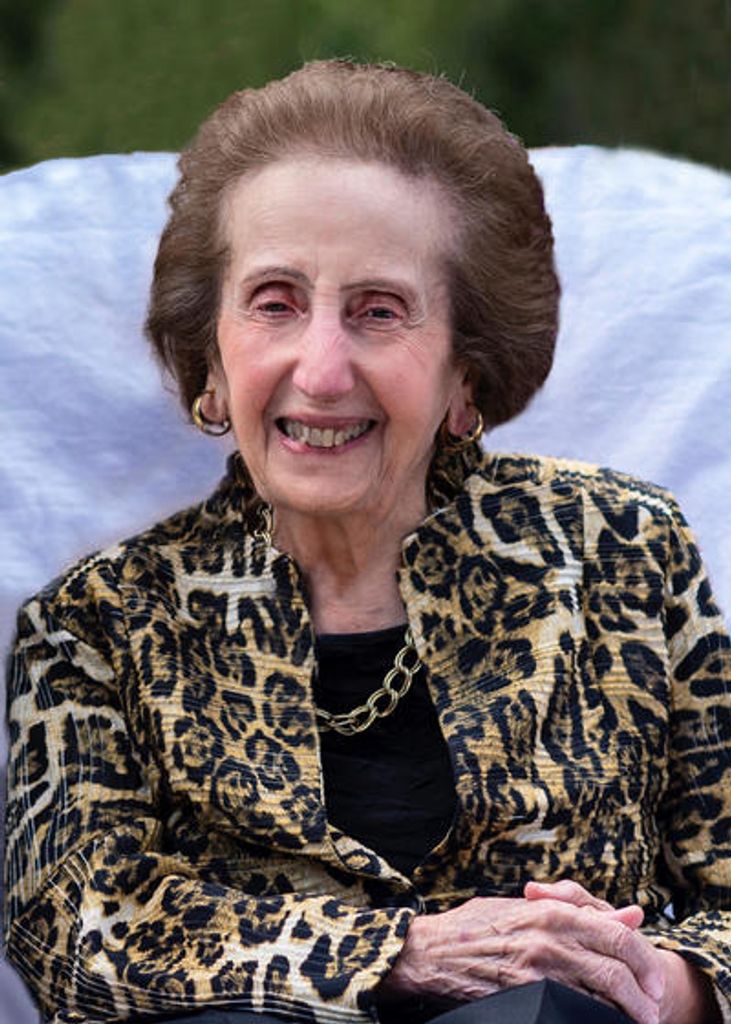 Moonlee Mowad Karam Profile Photo