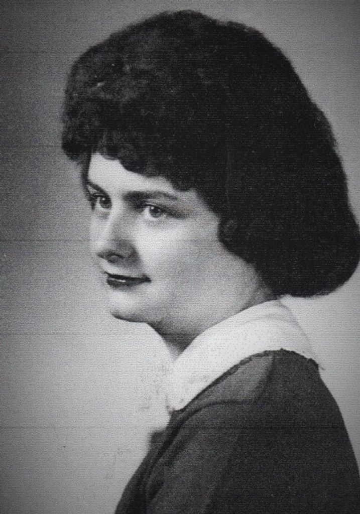 Donna Marie (Voight)  Sprowls