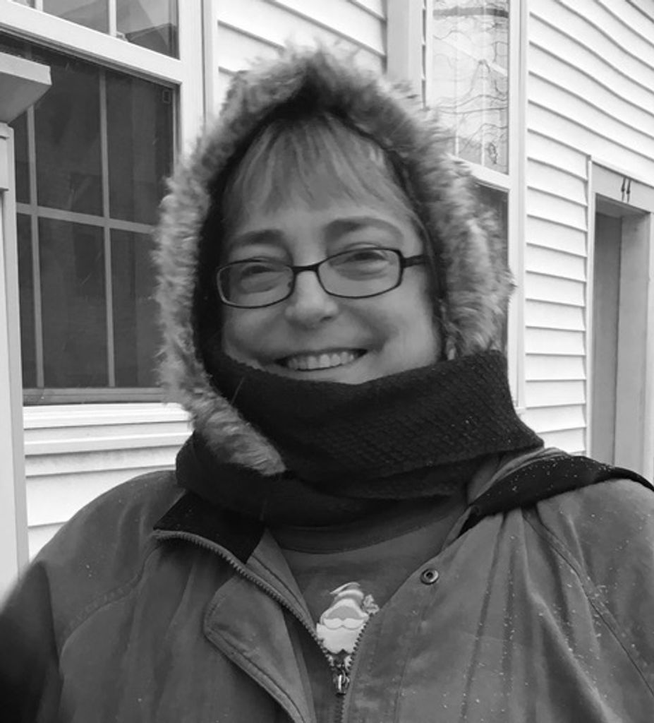 Lynne S (Snell)  Kapolka