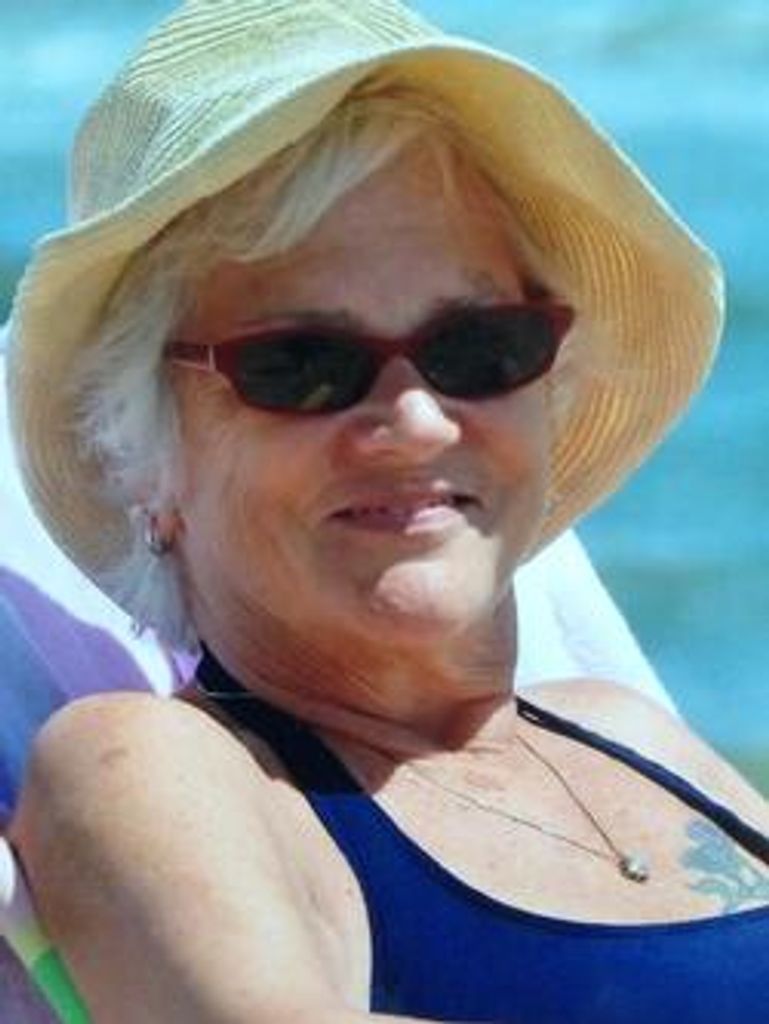 Gayle Davis Urquhart