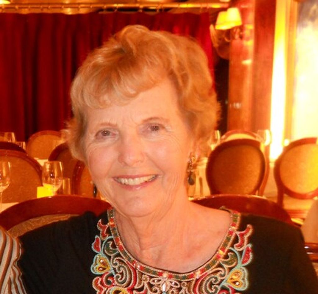 Maxine B Searle Profile Photo