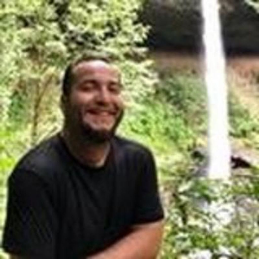 Johnny Arthur Alvarez Profile Photo