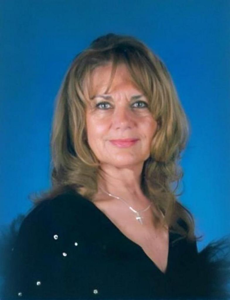 Eliska "Ely" Karrumi