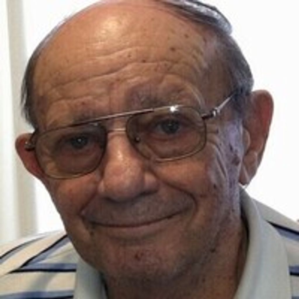 Louis R Comanzo Profile Photo