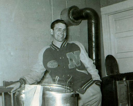 Tom D. East photo gallery thumbnail 4 of 183