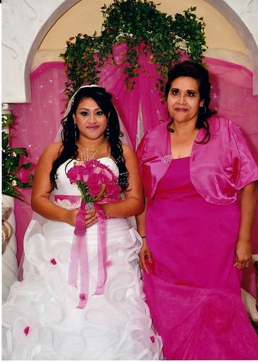 Irma Ayala photo gallery thumbnail 9 of 141