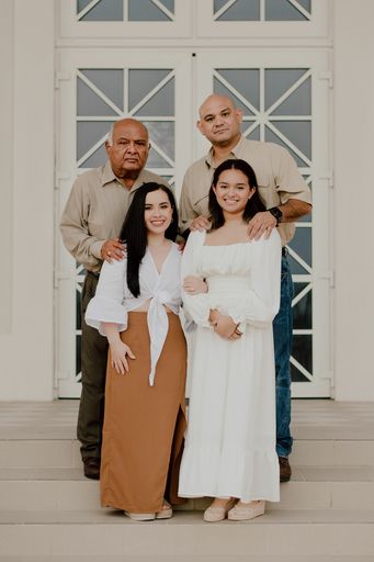 Eduardo C. Luna photo gallery thumbnail 80 of 184