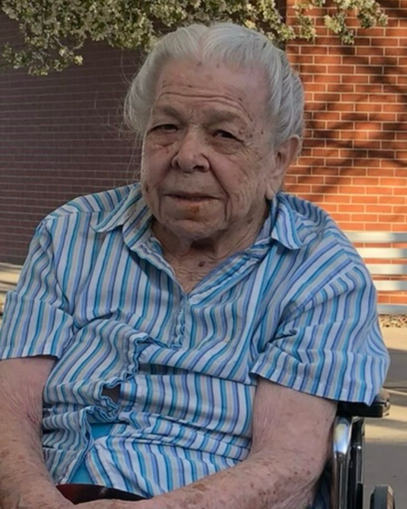 Eva Lou Selby Profile Photo