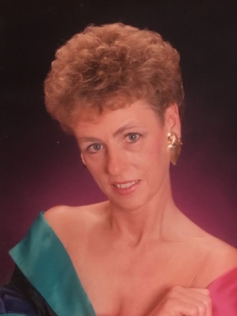 Carol Louise Vezzose Profile Photo