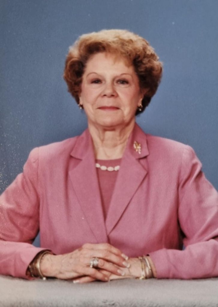 Lola Mae Hill Profile Photo